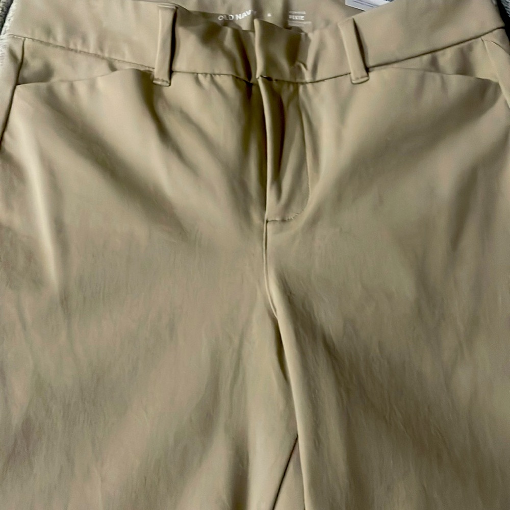 Old Navy Ladies Pixie Flare trousers, Size 6, khaki
